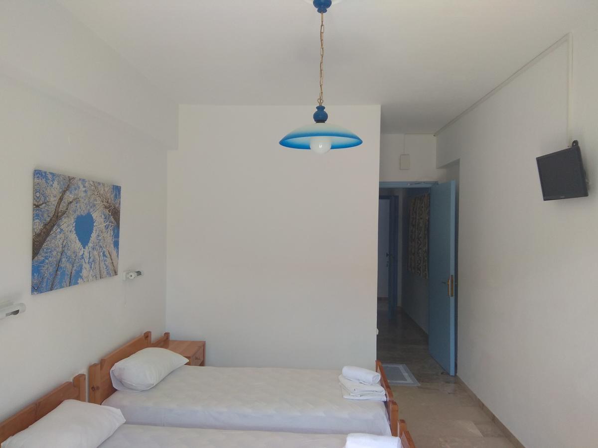 Panos Studios Poros Town Exterior photo